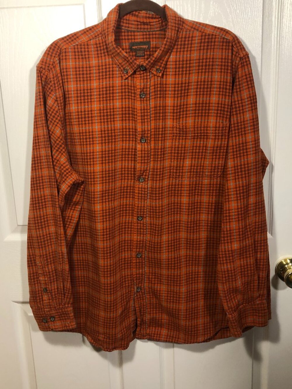 Northwest Territory  men orange rust plaid motive shirt, size 2XL,